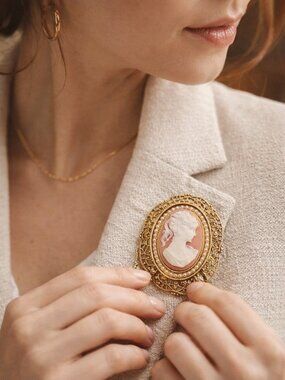 Vintage Lightweight Gold-Tone Faux Pearl Cameo Brooch